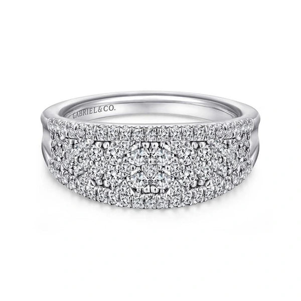 14K White Gold Curved e Diamond Ring
