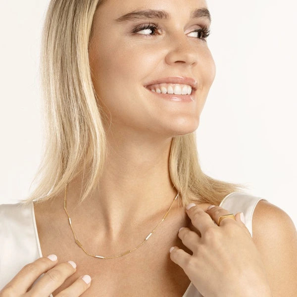White EN/Amel AlterN/Ating Bar Necklace
