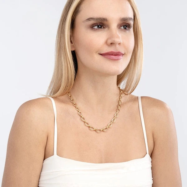 Graduated Teardrop Link Necklace