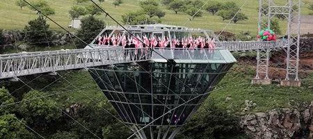Diamond-Shaped Cafe Floats Like a Pendant 280 Meters Above Dashbashi Canyon