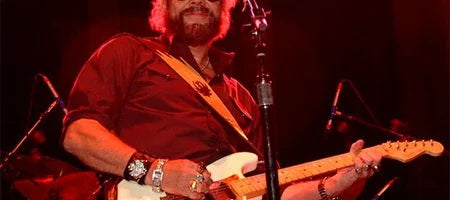Music Friday: Hank Williams Jr. Falls for a Beauty Selling Silver and Turquoise Jewelry