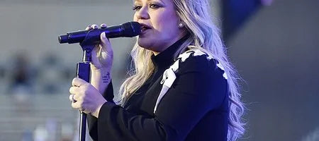 Music Friday: Kelly Clarkson Wants a Canary Diamond or Red Ruby for Christmas