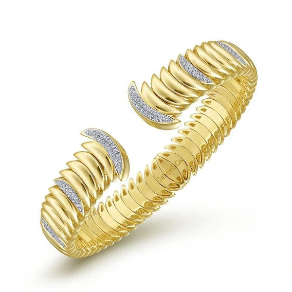 14K Yellow Gold Crescent Moon Open Cuff Bracelet with Diamond e Stations