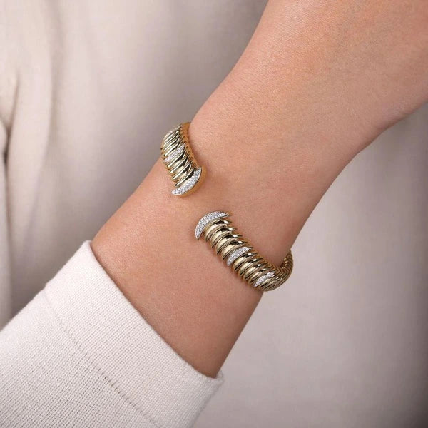 14K Yellow Gold Crescent Moon Open Cuff Bracelet with Diamond e Stations