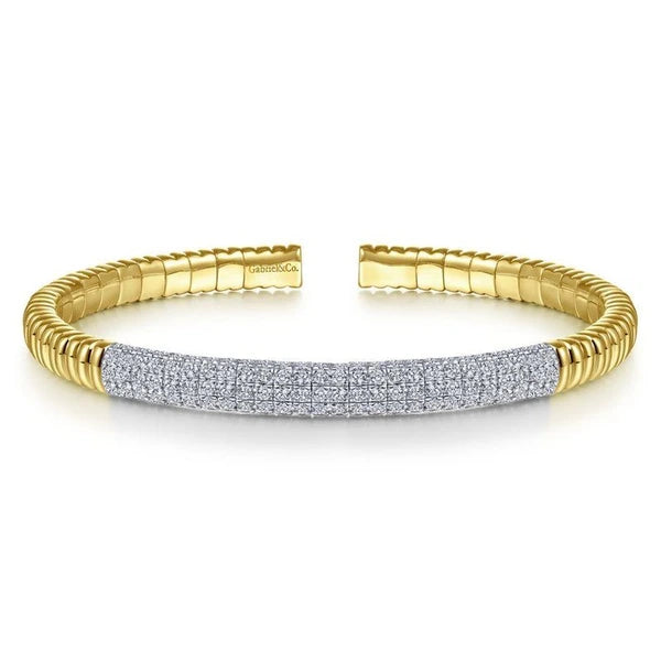 14K Yellow Gold Cuff Bracelet with Diamond e Station