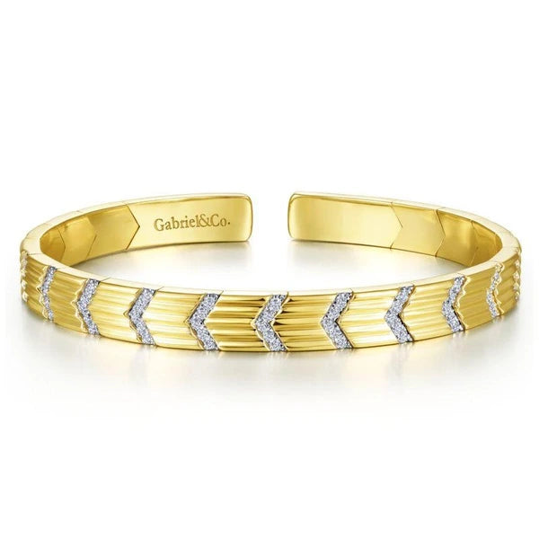 14K Yellow Gold Cuff Bracelet with e Diamond Chevron Stations