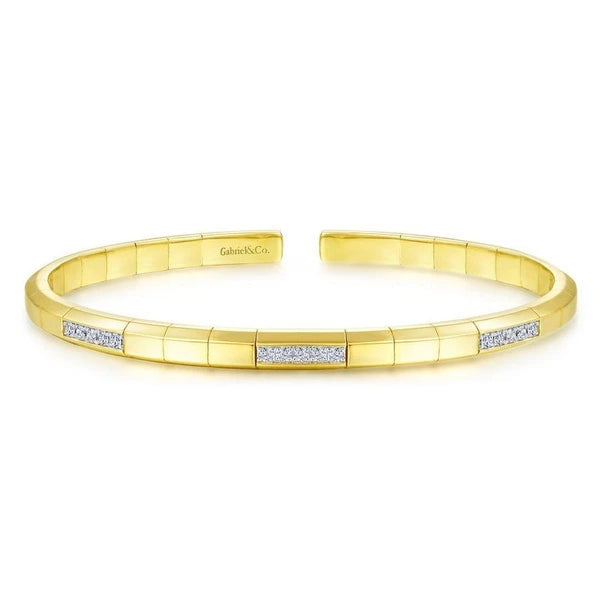 14K Yellow Gold Cuff Bracelet with Diamond e Stations