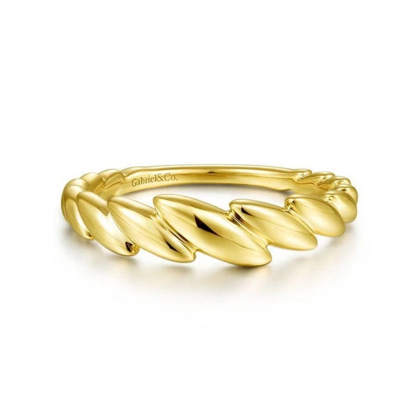 14K Yellow Gold Tilted Leaf Ring