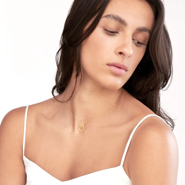 Cut Out Circle w/Dangle Cross Necklace