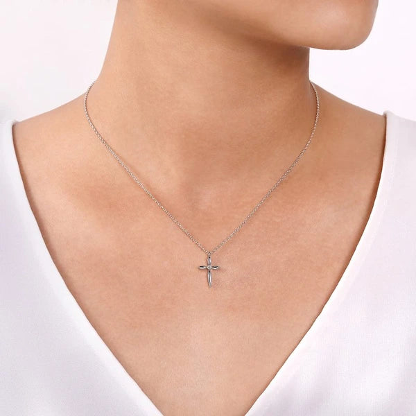 925 Sterling Silver Diamond Cross Pendant Necklace