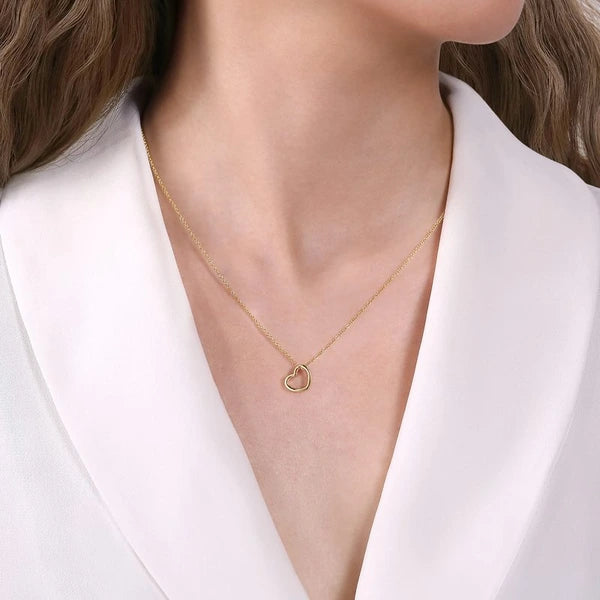 14K Yellow Gold Tilted Heart Pendant Necklace