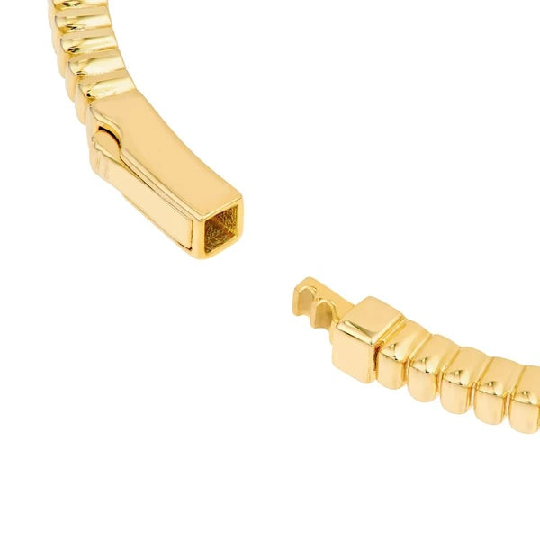 Diamond Fluted Station Bangle Bracelet (1/6tcw)