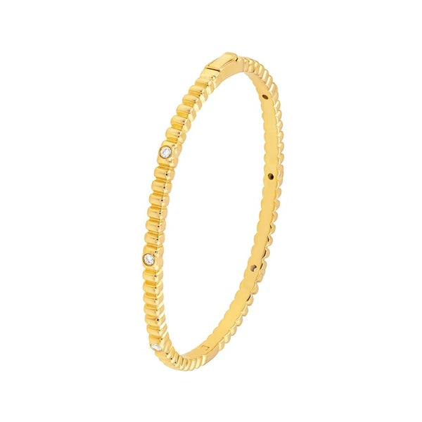 Diamond Fluted Station Bangle Bracelet (1/4tcw)