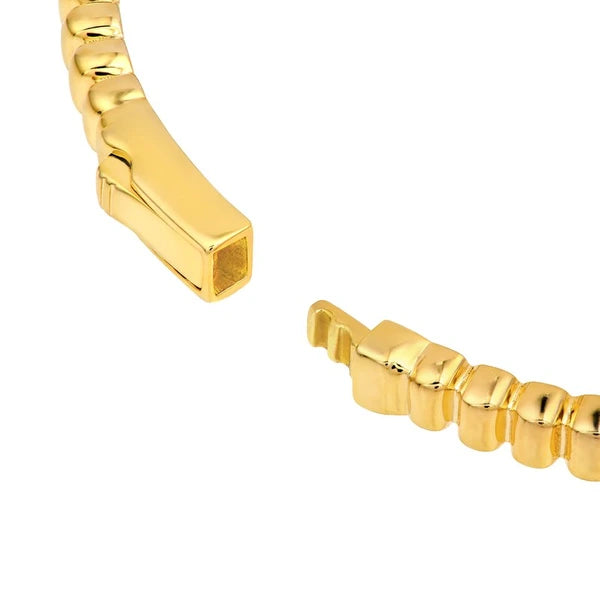 Diamond Fluted Station Bangle Bracelet (1/4tcw)